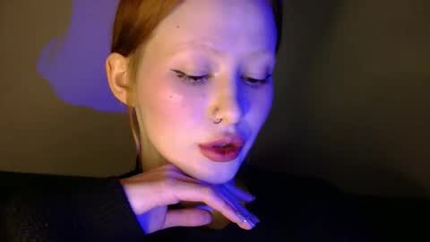 nyra_thira online show from February 1, 3:44 pm