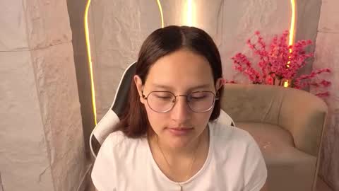 Online 800 to 1400 online show from October 3, 1:49 pm