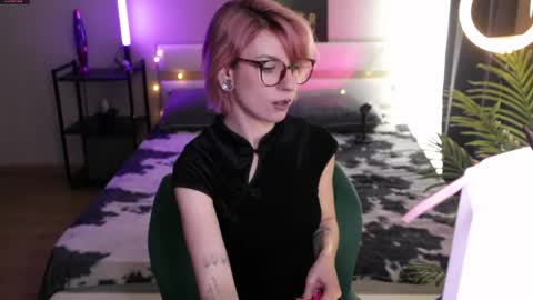 Moonlight online show from May 23, 12:58 pm
