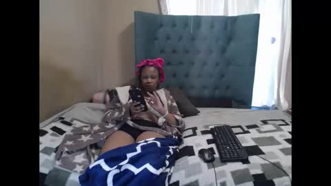 obsessedmimi online show from May 11, 2:45 pm