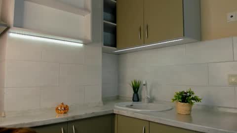 Bella online show from March 13, 3:24 pm