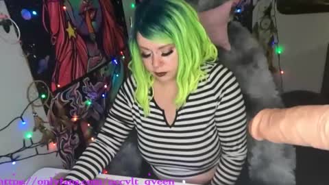 occvlt qveen online show from February 3, 12:36 am