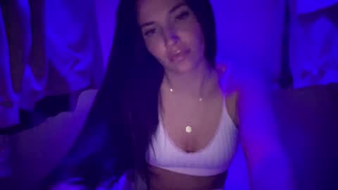 Snapshot of oceanxalara22_xo chatting on September 24, 2:32 am A L A R A online show from September 24, 2:32 am