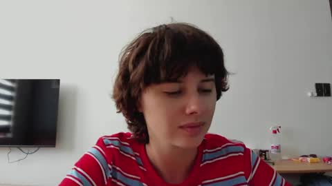 Evie online show from June 1, 3:41 am
