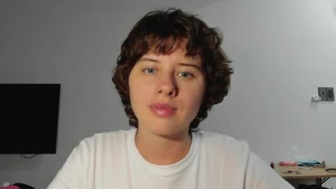 Evie online show from May 8, 2:31 pm