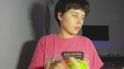 Evie online show from December 19, 11:46 am