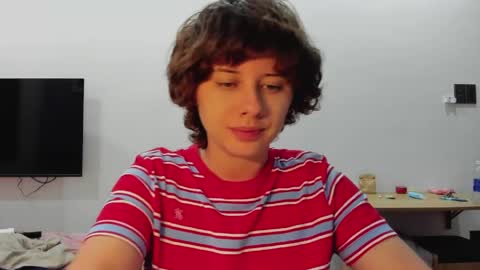 Evie online show from May 24, 5:01 pm