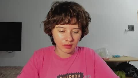 Evie online show from May 3, 4:43 pm