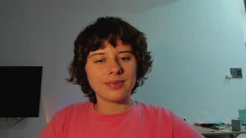 Evie online show from May 11, 4:15 pm