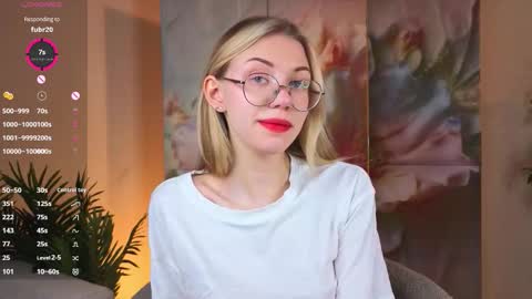 Lynna online show from February 6, 11:13 am