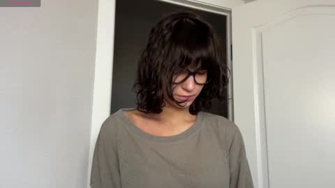 Thea online show from May 11, 4:47 am
