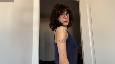 Thea online show from May 8, 4:38 am