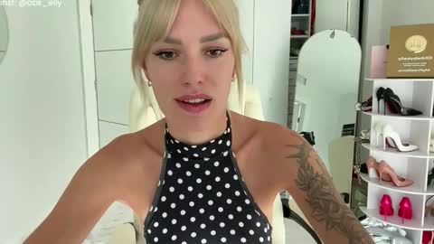 Kelly online show from May 8, 10:33 pm