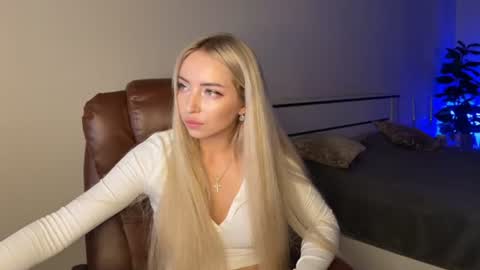 Emma online show from July 2, 8:48 pm