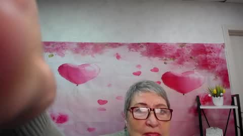 OlgaLuck online show from May 18, 5:02 am