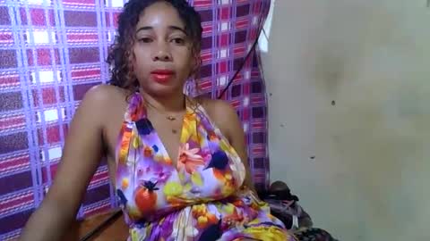 olinaa online show from May 25, 9:08 am