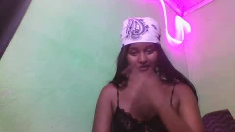 olinah610 online show from November 29, 7:40 pm