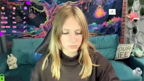 Snapshot of olisa_fox chatting on October 5, 7:19 pm Olisa fox online show from October 5, 7:19 pm