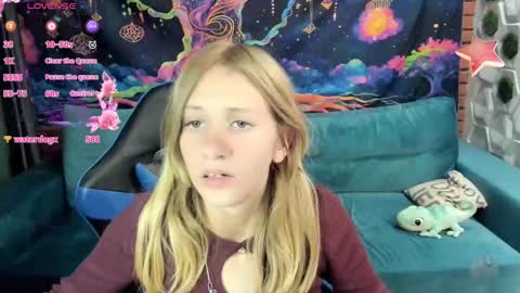 Snapshot of olisa_fox chatting on September 18, 8:18 pm Olisa fox online show from September 18, 8:18 pm