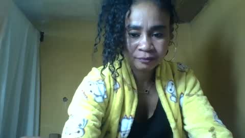 olivia9794 online show from June 28, 6:47 pm