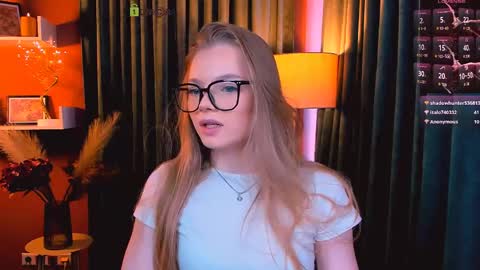 olivia astor online show from May 4, 3:49 pm