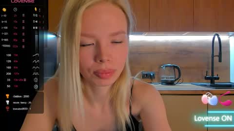 Olivia 3 online show from April 10, 10:16 pm