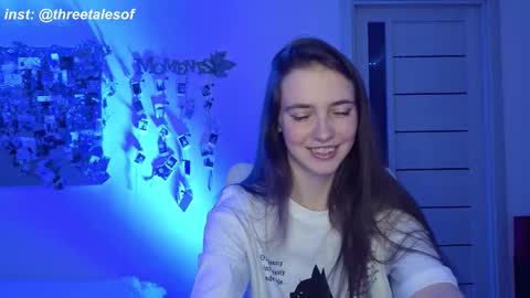 olivia_lily online show from February 12, 7:15 pm