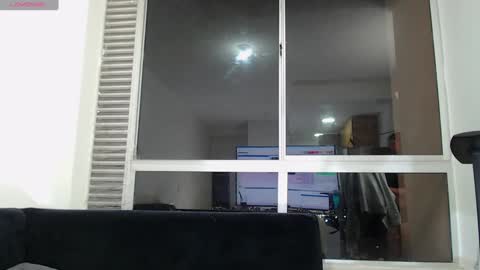 Snapshot of olivia_martine chatting on December 7, 6:21 am olivia_martine online show from December 7, 6:21 am