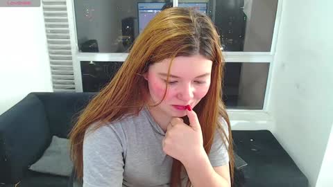 Snapshot of olivia_martine chatting on December 15, 5:02 am olivia_martine online show from December 15, 5:02 am