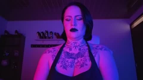   online show from January 8, 2:21 pm