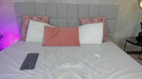 Olivia  online show from March 30, 1:22 pm