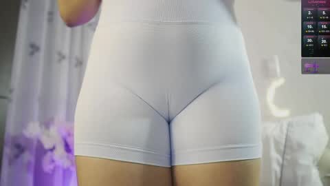  Olivia Velvett  conexion 05 00 pm to 1115 pm colombia online show from May 6, 6:34 pm