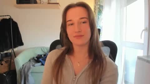 Oliwiaa2004 online show from March 30, 2:27 pm