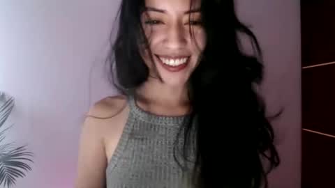 oliviaaa__ online show from May 20, 4:48 pm