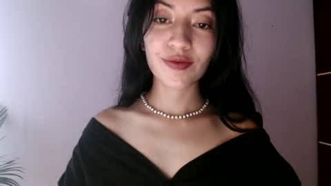 oliviaaa__ online show from May 21, 5:33 pm