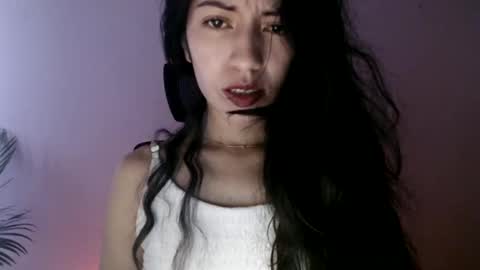 oliviaaa__ online show from May 15, 4:32 pm