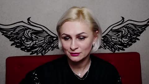 OliviaHorst online show from December 4, 4:16 pm