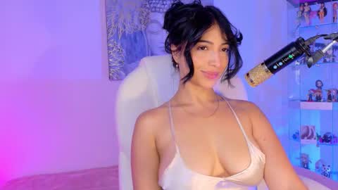 Olivia Mcneill  online show from March 24, 12:54 pm