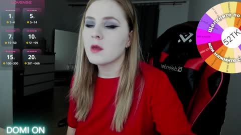Snapshot of oliviamunk chatting on January 12, 3:28 am . online show from January 12, 3:28 am