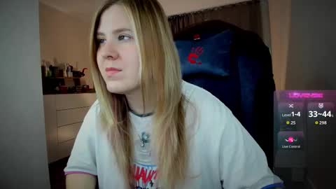 Snapshot of oliviamunk chatting on September 14, 4:54 am . online show from September 14, 4:54 am