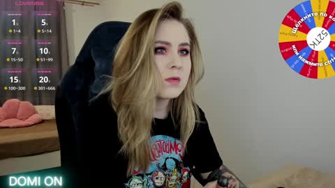 Snapshot of oliviamunk chatting on February 2, 4:37 am . online show from February 2, 4:37 am