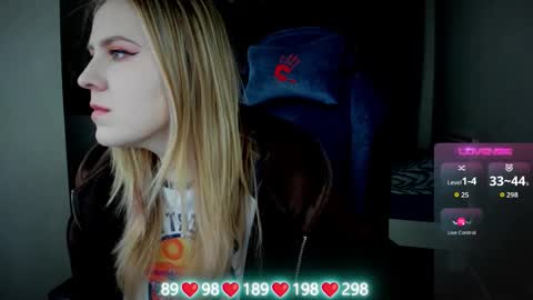 Snapshot of oliviamunk chatting on September 30, 5:24 am . online show from September 30, 5:24 am