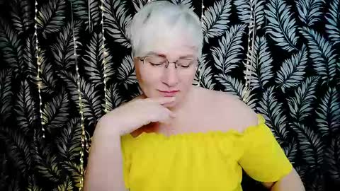 Kelly online show from May 11, 2:45 pm