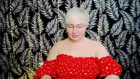 Kelly online show from May 3, 10:51 am
