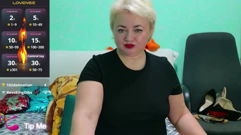 oliviaparadise online show from November 19, 6:19 pm