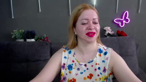 Oliviaverr online show from May 21, 12:25 pm