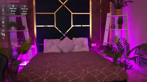 oliviia_rose online show from December 19, 3:26 pm