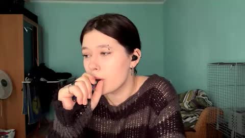 Emilia online show from February 8, 8:07 am