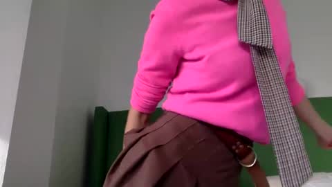 omilk online show from January 28, 11:07 pm