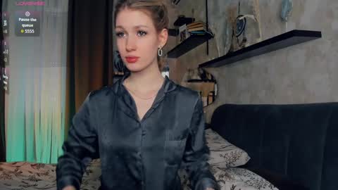 Ana online show from December 20, 7:34 am